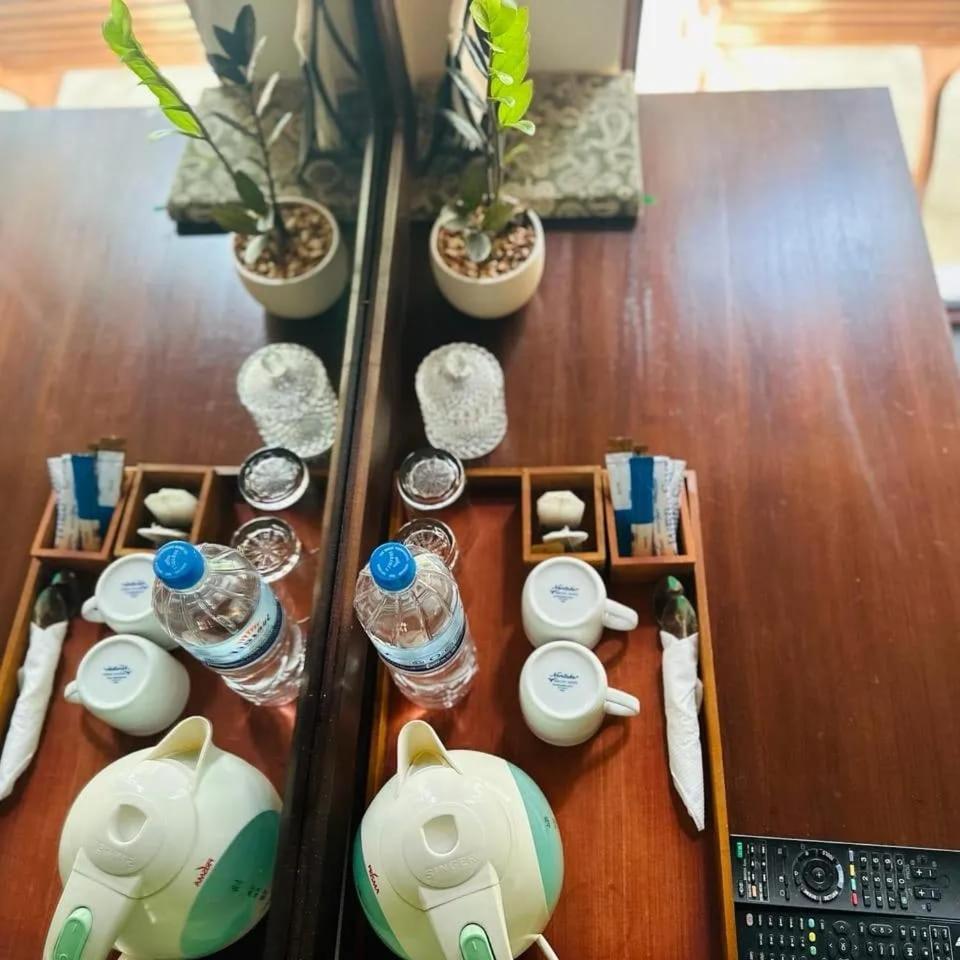 Elegant Hamlets Home Stay ชิลอว์ ภายนอก รูปภาพ