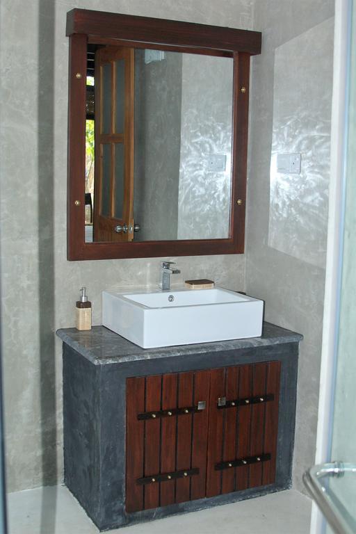 Elegant Hamlets Home Stay ชิลอว์ ภายนอก รูปภาพ
