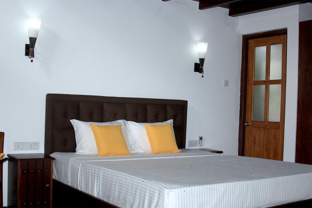 Elegant Hamlets Home Stay ชิลอว์ ภายนอก รูปภาพ
